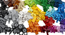 Cargar imagen en el visor de la galería, Caja ladrillos creativos mediana 484 piezas - Lego Classic 10696