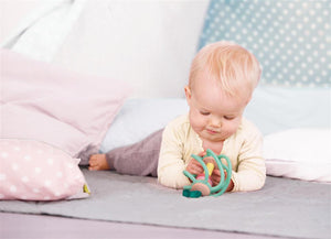 Mordedor Agarrador para Bebé,Este bonito juguete para agarrar manzanas es una excelente manera de mantener entretenidos a tus pequeños. 