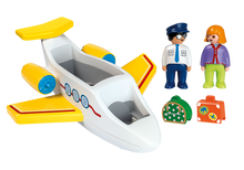 Carregar imagem no visualizador da galeria, Avión de Pasajeros Playmobil 1.2.3,Avión para los amantes más pequeños de los vuelos. Incluye una figura de piloto, pasajero y 2 maletas. Adecuado para niños a partir de 1 años y medio.