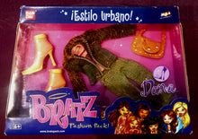 Carregar imagem no visualizador da galeria, Bratz Conjunto Jeans Estilo Urbano - Bandai 24911