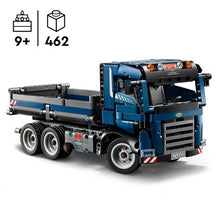 Carregar imagem no visualizador da galeria, LEGO® Technic Volquete Basculante (42203). Este camión de obra azul de juguete ofrece la oportunidad de imaginar un día de intensa actividad manejando tu volquete. Maniobra para colocar el camión en posición y, después, gira la rueda situada en el lateral para inclinar la caja. Abre las puertas para ver la cabina por dentro y luego conduce hasta el lugar donde te espera la siguiente tarea. Los vehículos de los sets LEGO Technic reproducen movimientos de forma realista