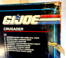 Carregar imagem no visualizador da galeria,  G.i. Joe Crusader - Hasbro 6220Nave de la serie G.I. Joe Crusader con figura Pay Load. Escotilla y cordón de unión. Tren de aterrizaje retractil. Nave A…