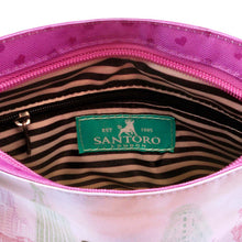 Carregar imagem no visualizador da galeria, Bolsito bandolera Gorjuss New York. Con cremallera superior. Mide 20 x 22 x 5 cm. La bandolera es regulable.