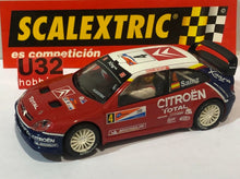 Carregar imagem no visualizador da galeria, Scalextric coche Citroën Xsara WRC Carlos Sainz Rally Suecia 2004 1:32  TecniToys 6151 luces de zenón de alta intensidad