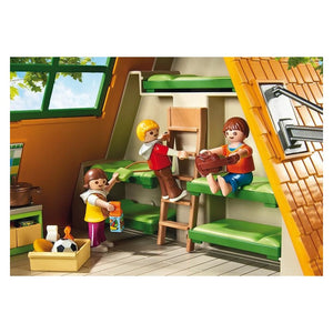 Casa de Vacaciones - Playmobil Summer Fun 6887Que vacaciones tan divertidas van a pasar la familia Playmobil en esta bonita cabaña a la orilla del lago! Incluye una cocina equipada, camas, instalaciones sanitarias e instalaciones deportivas. 