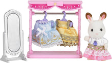 Cargar imagen en el visor de la galería, Conejo de Chocolate Chica de Sylvanian con Vestidor¡La Hermana Coneja Chocolate tiene para probar tres bonitos vestidos en azul, amarillo y rosa! ¡Con un espejo de pie alargado, un perchero acabado en color rosa y unas perchas