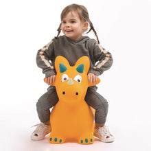 Carregar imagem no visualizador da galeria, dinosaurio saltador, hará las delicias de los más pequeños. Está hecho de PVC. Es hinchable(incluye la bomba). Por su diseño es muy estable y amortiza los saltos. Se puede usar en el interior y en el exterior. Mide 24 x 54 x 61 cm. Recomendado a partir de 10 meses.
