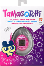 Carregar imagem no visualizador da galeria, Tamagotchi Lots of LoveLa mascota virtual original está de vuelta con nuevas funciones. Tiene juego, función de curar, disciplina, bañar, alimentar y luces.