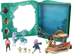 Raya Pack Mini Figuras Disney Princess, incluye 7 personajes: Raya y la mágica Sisu en forma de dragón, Sisu en forma humana y la guerrera Namaari, junto con un grupo de 3 Ongis. 