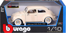 Carregar imagem no visualizador da galeria,  Volkswagen Käfer-Beetle (1955) 1/18 Una magnífica reproducción metálica a escala 1/18 Se abren puertas, capot y maletero. La dirección del vehiculo es practicable. Ideal para coleccionistas.