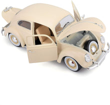 Cargar imagen en el visor de la galería,  Volkswagen Käfer-Beetle (1955) 1/18 Una magnífica reproducción metálica a escala 1/18 Se abren puertas, capot y maletero. La dirección del vehiculo es practicable. Ideal para coleccionistas.