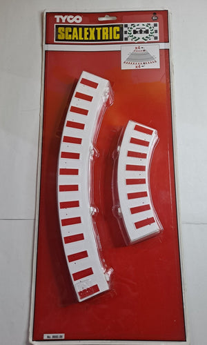 Scalextric accesorios de pistas Bordes para curvas Pack de 4 Tyco 8693 EAN 0043302869302 para escala 1/32 blancos y rojos