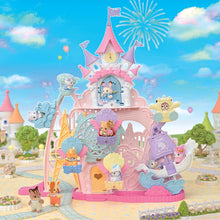 Carregar imagem no visualizador da galeria, Parque de los Sueños de Sylvanian Families El Parque de Diversión Baby Dream de Sylvanian Families es un mundo mágico donde la diversión nunca termina. Diseñado para niñas y niños a partir de 3 años, este encantador set de juego transporta a los pequeños a un parque de atracciones lleno de aventuras. 