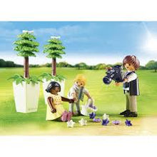 Cargar imagen en el visor de la galería, Playmobil City Life Fotógrafo con cámara y 2 niños de la serie boda 9230 EAN 4008789092304