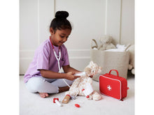 Carregar imagem no visualizador da galeria, maletin Doctor,Cuida de tus amigos, familiares y muñecos con este bonito maletín de doctor. Jugar a ser el doctor ayudará a que tu niño esté más tranquilo al ir a sus consultas con el doctor real, Tamaño : 19 cm x 8 cm x 8 cm