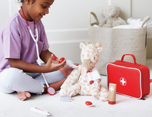 Carregar imagem no visualizador da galeria, maletin Doctor,Cuida de tus amigos, familiares y muñecos con este bonito maletín de doctor. Jugar a ser el doctor ayudará a que tu niño esté más tranquilo al ir a sus consultas con el doctor real, Tamaño : 19 cm x 8 cm x 8 cm