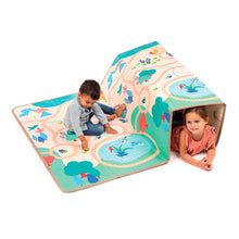 Carregar imagem no visualizador da galeria,  Alfombra de Juegos Reversible - LUDI ¡Una alfombra grande para divertirse en compañía! Descubre la alfombra plegable reversible que ofrece un espacio de juego amplio y versátil para niños de todas las edades. Con su gran tamaño y su material suave y cómodo, esta alfombra es ideal para estimular la motricidad fina de bebés y niños mayores.¡Dos caras para el doble de diversión!