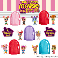 Carregar imagem no visualizador da galeria, Mouse in the House Pack de 2 Ratones con una puerta con forma de agujero para ratón y pegatinas que brillan en la oscuridad