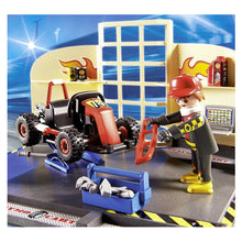 Carregar imagem no visualizador da galeria, taller de karts, trabajan a toda velocidad para que los karts estén preparados para iniciar la carrera y que nada falle y así poder ser el más veloz. Incluye 2 karts y 2 figuras. Consta de 70 piezas.