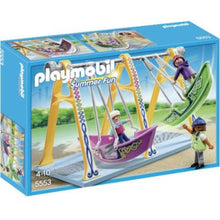 Carregar imagem no visualizador da galeria, barcas columpios  Playmobil pasan horas de diversión empujando y balanceandose estas barcas balancines. Incluye una figura adulto de PLAYMOBIL Y 2 figuras infantiles. Consta de 30 piezas. 