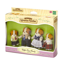 Cargar imagen en el visor de la galería, Familia Perro Chifón Sylvanian Families . Delia y Gordon son la mamá y papá Perro Chifón. El set incluye 4 figuras: 2 adultos y 2 niños. 