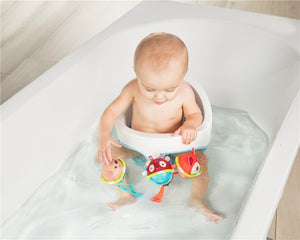 res pelotas pequeñas de neopreno se pueden colocar con ventosas en el baño para que tu bebé juegue con ellas en el agua.