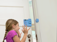 Carregar imagem no visualizador da galeria, Haz tu propia alarma! La alarma funciona con pilas y se incluyen instrucciones detalladas. Kit para instalar una alarma para evitar la entrada de los intrusos. Viene con una carcasa transparente de aspecto cibernético.