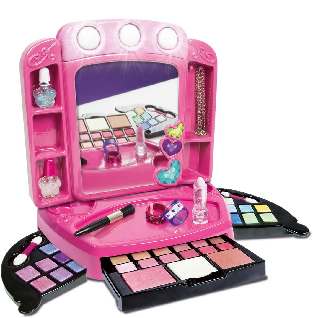 Estudio Maquillaje Crazy Chic Fantástico tocador con iluminación de led y un completo set de cosméticos para convertirse en una auténtica maquilladora. 