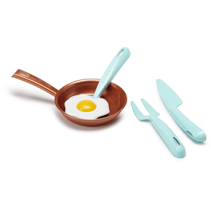  juego de ollas Ecoiffier de la línea Vert Azur se presenta en bonitos tonos pastel y ofrece el complemento perfecto para los pequeños chefs . Todos los accesorios son fáciles de coger.