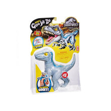 Carregar imagem no visualizador da galeria, Heroes of Goo Jit Zu te trae los nuevos héroes elásticos del mundo Jurásico. Realista y muy elástico. El velociraptor se estira hasta 3 veces su tamaño Agarra y estira los brazos y las piernas de Blue. 