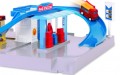 Conjunto de Juego  Burger Pocket - DrivenEste conjunto en miniatura de juego sobre ruedas con un montón de elementos de descubrimiento y diversión. Incluye un camión exclusivo food truck de miniatura (40 mm). El set también trae una hamburguesería, una rampa y una gasolinera