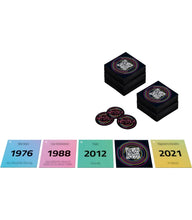 Cargar imagen en el visor de la galería,   HITSTER Summer Party! Escucha más de 100 años de éxitos del verano, ordénalos por orden cronológico en tu línea del tiempo y disfruta del viaje. Con reglas fáciles de aprender y jugar, Hitster Summer Party es el juego de mesa perfecto para jugar con amigos y familiares. 