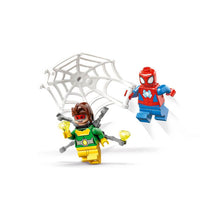 Cargar imagen en el visor de la galería, Coche Spiderman y Doc Ock - LEGO 10789