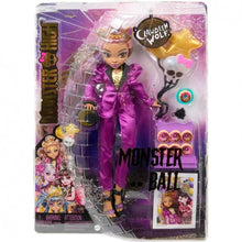 Cargar imagen en el visor de la galería, Clawdeen Wolf Monster Ball con un estilo garrafalmente genial! Este traje elegante y misterioso de mujer lobo brilla tanto como la luna llena. Su cabello brillante se acentúa con un moño en la parte superior, mientras que unos aretes desiguales, una gargantilla negra y unos tacones de plataforma completan su look. 