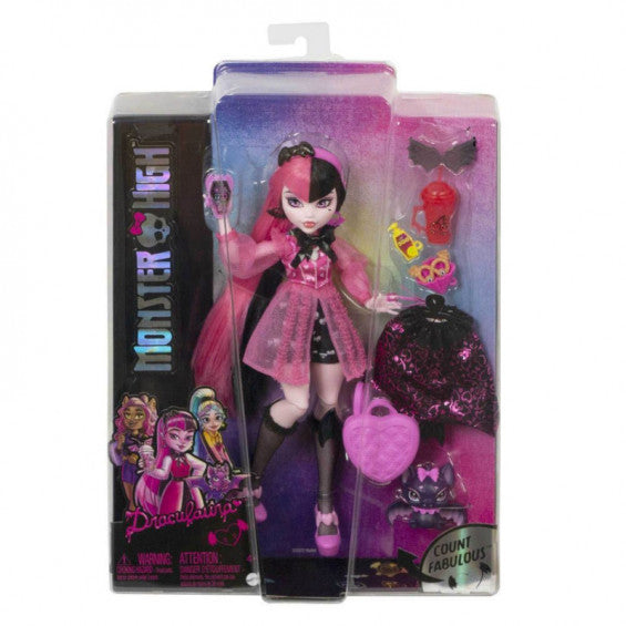 Draculaura ,Las Monsters High regresan con espeluznantes versiones de las originales. Esta Draculaura esta para morirse con su faldita plisada, fantásticas botas y detalles vampíricos. Tiene una espeluznante mascota murciélago, un bolsito fucsia y unas gafas de sol de auténtico terror. 