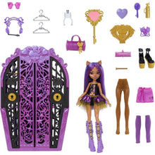 Cargar imagen en el visor de la galería, Clawdeen Wolf Secrets Monster High , de las muñecas más monstruosas , viene con su armario secreto. También trae 19 accesorios de moda muy fashion.