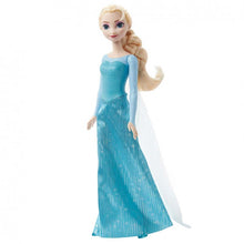 Carregar imagem no visualizador da galeria, Muñeca Elsa de Frozen - Mattel HLW47Descubre esta muñeca de Elsa, inspirada en la poderosa e inigualable reina de Frozen de Disney. Esta muñeca de moda articulada lleva su emblemático conjunto de la película, que incluye accesorios como unos zapatos, una capa y una falda delicadas. 