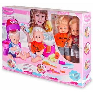  hermanitos Nenuco van a la peluquería,Set completo de peluquería con dos muñecos Nenuco(niño y niña). Con más de 15 accesorios para jugar a peinar a los muñecos. Secador con cabezal giratorio.