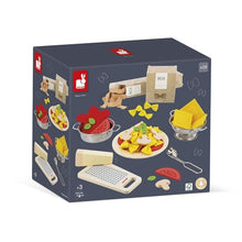 Cargar imagen en el visor de la galería, Pasta Mix de Janod es un set delicioso y creativo que invita a los peques a preparar sus propias recetas con diferentes tipos de pasta, verduras y accesorios de cocina. Este juego de imitación está repleto de detalles que recuerdan a la cocina real