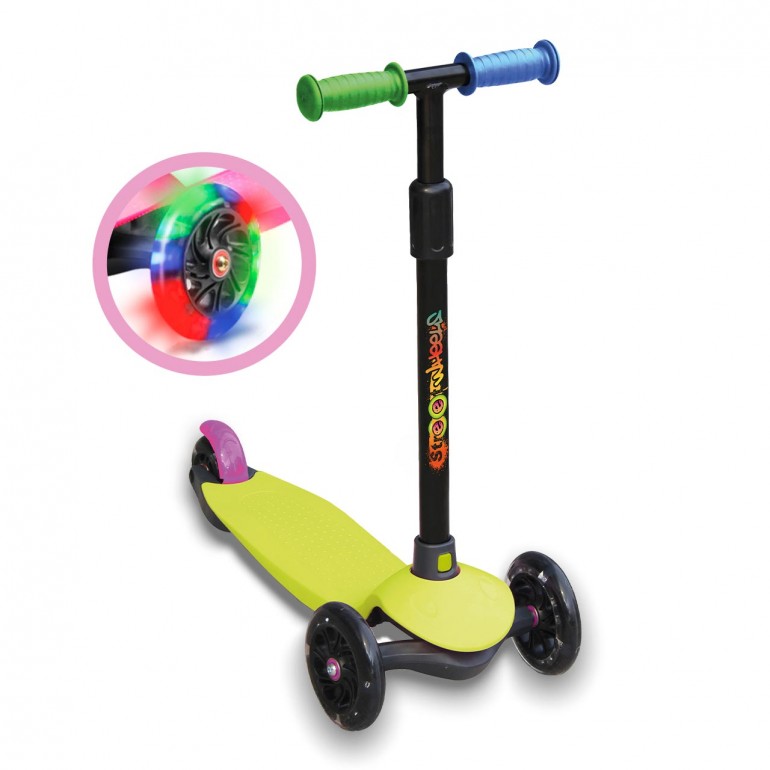 Patinete de 3 ruedas color neon. Incluye: Barra de dirección de aluminio y ajustable en altura. Fácil montaje y desmontaje con un solo clic . Plegable y fácil de transportar a cualquier parte. Puños antideslizantes con punta redondeada (para evitar golpes). Plataforma con alta resistencia contra golpes e imp…