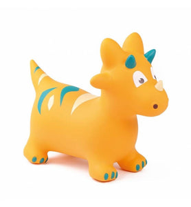 dinosaurio saltador, hará las delicias de los más pequeños. Está hecho de PVC. Es hinchable(incluye la bomba). Por su diseño es muy estable y amortiza los saltos. Se puede usar en el interior y en el exterior. Mide 24 x 54 x 61 cm. Recomendado a partir de 10 meses.