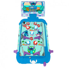 Cargar imagen en el visor de la galería, Pin Ball Electrónico StitchDale al ON y verás como empieza la diversión de la mano de Stitch. Luces, sonidos y marcadores electrónicos. El pinball cuenta con efectos de luz y sonido que añaden emoción a cada partida. Además, incluye un marcador electrónico para que puedas llevar un registro de tus puntuaciones