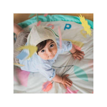 Carregar imagem no visualizador da galeria, Play&amp;Go saca la versión de su saco juguetero para los más pequeños de la casa. Acolchadito y de algodón, es ideal para que los bebés jueguen cómodos en el suelo, con la facilidad de que recoger sus juguetes y poder llevarlos a todas partes será un plus.