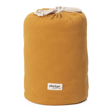 Carregar imagem no visualizador da galeria,  alfombra de juegos orgánica Play&amp;Go 3 en 1 (color mostaza): ¡bolso cambiador, bolsa de almacenamiento y alfombra de actividades orgánica! La alfombra de juegos GOTS en color mostaza es resistente, sólida y transmite calma. 