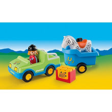 Carregar imagem no visualizador da galeria, Playmobil 1.2.3 Coche con Remolque de Caballo.
La rampa plegable lleva al animal con cuidado al remolque. Permite un fácil transporte de tu caballo.
