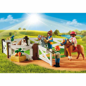  granja Country de Ponis de Playmobil, es espectacular. En ella todos los caballos y ponis de la ciudad crecen y viven felices. Podrás tener tu propia granja de ponis par cuidarlos, alimentarlos y hacer las delicias de los niños Playmobil. 