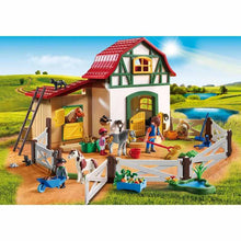 Carregar imagem no visualizador da galeria,  granja Country de Ponis de Playmobil, es espectacular. En ella todos los caballos y ponis de la ciudad crecen y viven felices. Podrás tener tu propia granja de ponis par cuidarlos, alimentarlos y hacer las delicias de los niños Playmobil. 