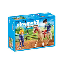 Cargar imagen en el visor de la galería,  Conjunto de doma de Playmobil con un caballo y dos figuras de domadores. Recomendados a partir de 5 años.
