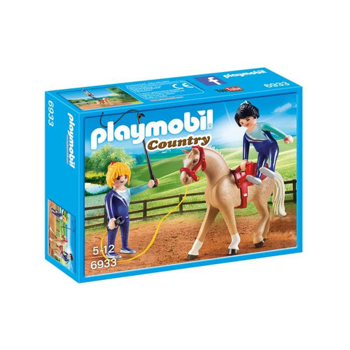  Conjunto de doma de Playmobil con un caballo y dos figuras de domadores. Recomendados a partir de 5 años.