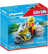 Cargar imagen en el visor de la galería, Moto de Emergencias - Playmobil Con la rápida moto de rescate con luz intermitente, el médico de urgencias llega al lugar del accidente para prestar ayuda. 